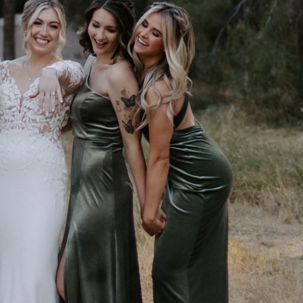Chic Green Velvet Bridesmaid Dress